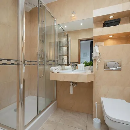 Apartment Stylish With A Balcony In Close To The Airport By Renters